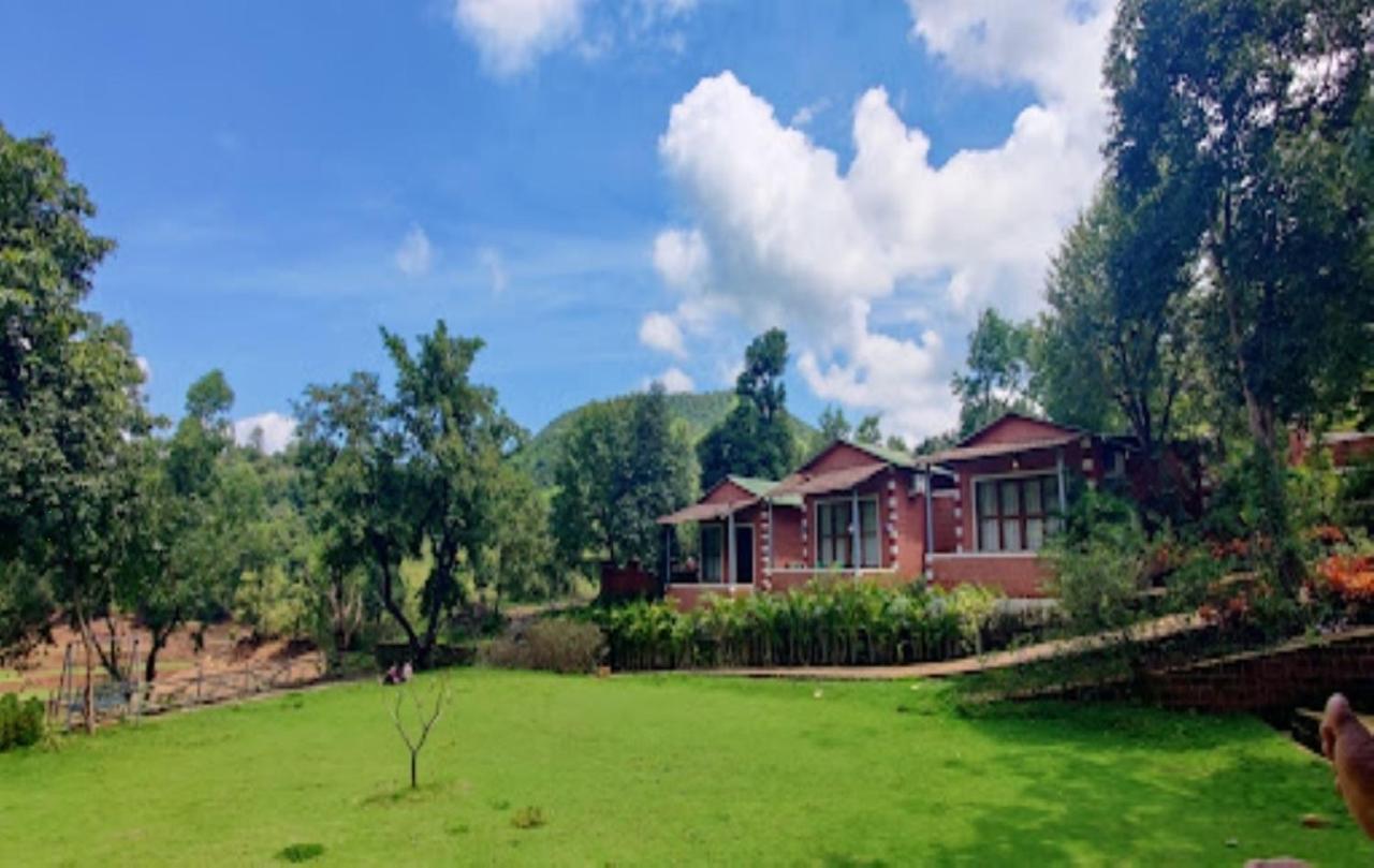 Hotel River Orchid Resort Satara Exterior foto